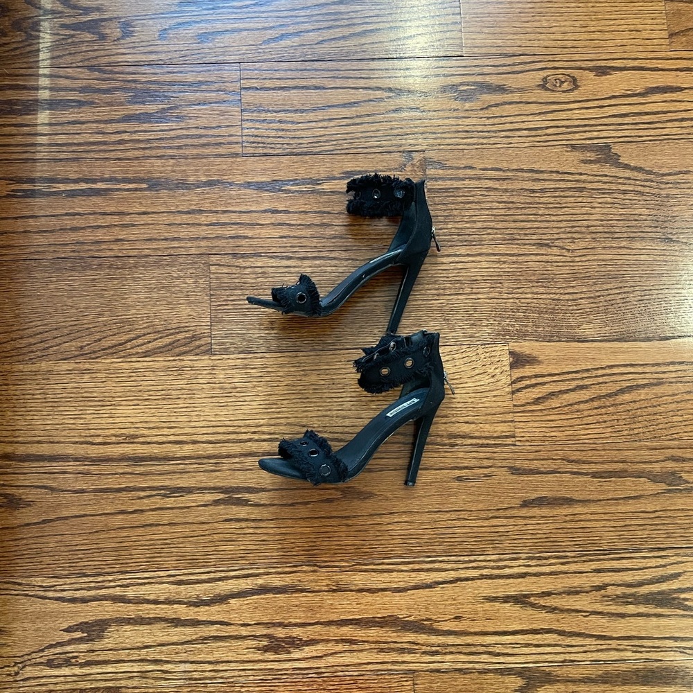 FASHION NOVA | Black Strap Heels